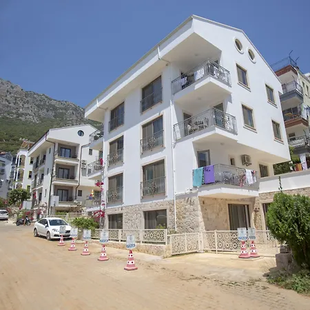 Cedrus Aparthotel 4*