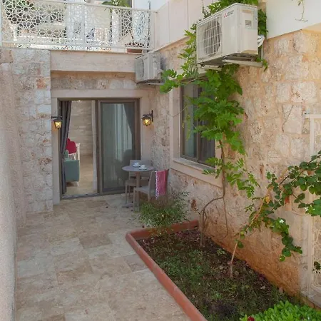 Cedrus Lejlighedshotel 2*